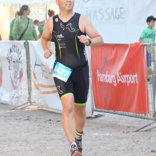 07.09.2025 - 19. Norderstedt Triathlon Luisa Fischer http://msf.ph/oto/8745088 07.09.2025 17:16:56 Ziel 396, 1427 meine-sportfotos.de