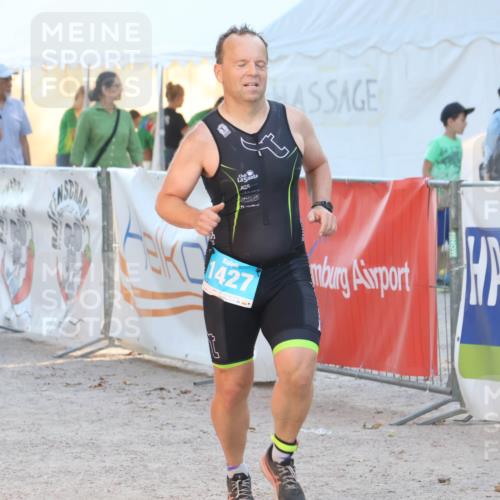 07.09.2025 - 19. Norderstedt Triathlon Luisa Fischer http://msf.ph/oto/8745096 07.09.2025 17:16:56 Ziel 396, 1427 meine-sportfotos.de