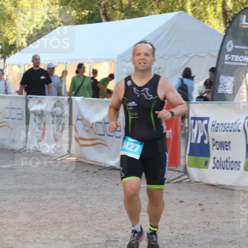 07.09.2025 - 19. Norderstedt Triathlon Luisa Fischer http://msf.ph/oto/8745111 07.09.2025 17:16:57 Ziel 1427 meine-sportfotos.de