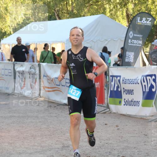 07.09.2025 - 19. Norderstedt Triathlon Luisa Fischer http://msf.ph/oto/8745115 07.09.2025 17:16:57 Ziel 1427 meine-sportfotos.de