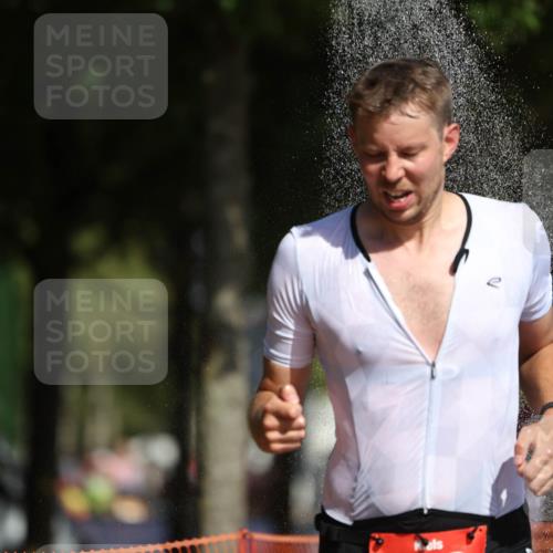07.09.2025 - 19. Norderstedt Triathlon Michael Strokosch http://msf.ph/oto/8745118 07.09.2025 11:58:06 Laufen 276, 1219 meine-sportfotos.de