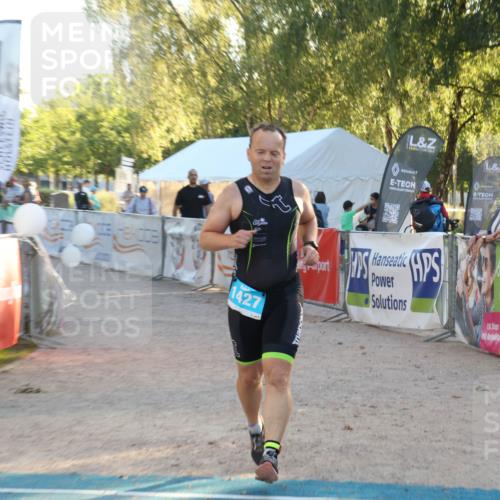 07.09.2025 - 19. Norderstedt Triathlon Luisa Fischer http://msf.ph/oto/8745132 07.09.2025 17:16:58 Ziel 1427 meine-sportfotos.de