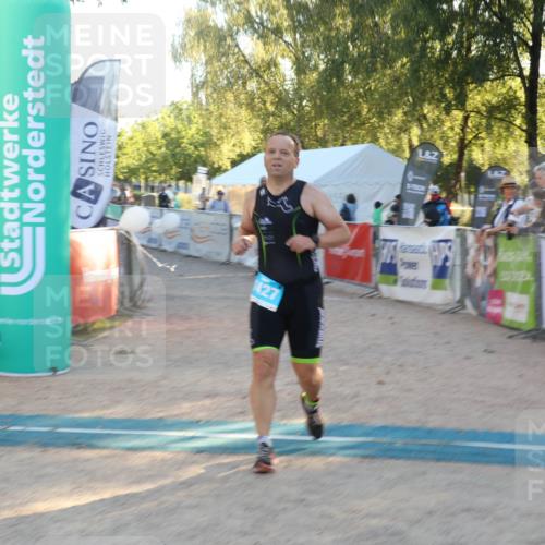 07.09.2025 - 19. Norderstedt Triathlon Luisa Fischer http://msf.ph/oto/8745136 07.09.2025 17:16:58 Ziel 1427 meine-sportfotos.de