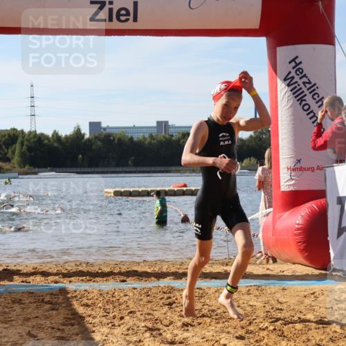 07.09.2025 - 19. Norderstedt Triathlon Luisa Fischer http://msf.ph/oto/8745150 07.09.2025 10:23:54 Schwimmen 70, 89, 107, 114, 643 meine-sportfotos.de