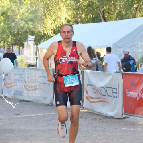 07.09.2025 - 19. Norderstedt Triathlon Luisa Fischer http://msf.ph/oto/8745151 07.09.2025 17:17:06 Ziel 362 meine-sportfotos.de