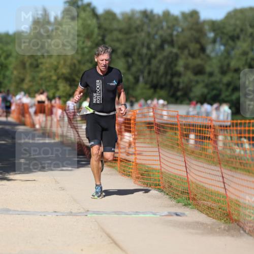 07.09.2025 - 19. Norderstedt Triathlon Michael Strokosch http://msf.ph/oto/8745156 07.09.2025 14:46:14 Laufen 392, 989 meine-sportfotos.de