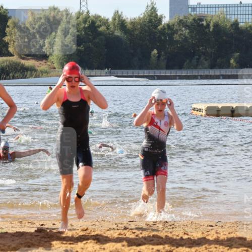 07.09.2025 - 19. Norderstedt Triathlon Luisa Fischer http://msf.ph/oto/8745173 07.09.2025 10:24:02 Schwimmen 70, 71, 75, 89, 113, 114, 636 meine-sportfotos.de