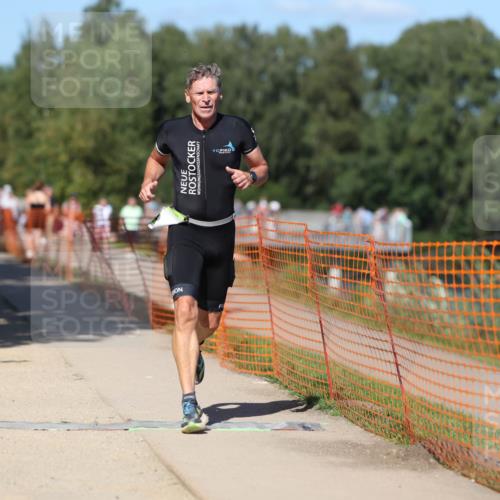 07.09.2025 - 19. Norderstedt Triathlon Michael Strokosch http://msf.ph/oto/8745181 07.09.2025 14:46:14 Laufen 392, 989 meine-sportfotos.de