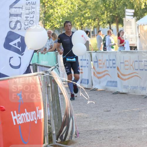 07.09.2025 - 19. Norderstedt Triathlon Luisa Fischer http://msf.ph/oto/8745191 07.09.2025 17:18:48 Ziel  meine-sportfotos.de