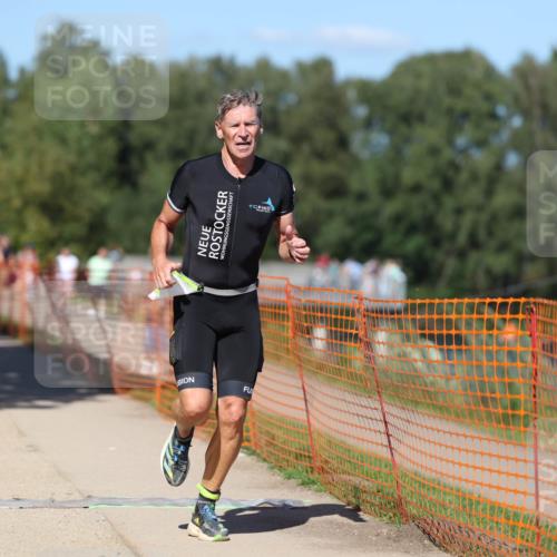 07.09.2025 - 19. Norderstedt Triathlon Michael Strokosch http://msf.ph/oto/8745195 07.09.2025 14:46:15 Laufen 392, 989 meine-sportfotos.de