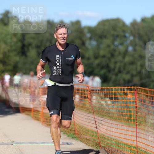 07.09.2025 - 19. Norderstedt Triathlon Michael Strokosch http://msf.ph/oto/8745206 07.09.2025 14:46:15 Laufen 392, 989 meine-sportfotos.de