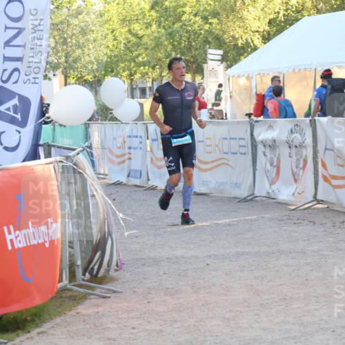 07.09.2025 - 19. Norderstedt Triathlon Luisa Fischer http://msf.ph/oto/8745217 07.09.2025 17:18:50 Ziel 1460 meine-sportfotos.de