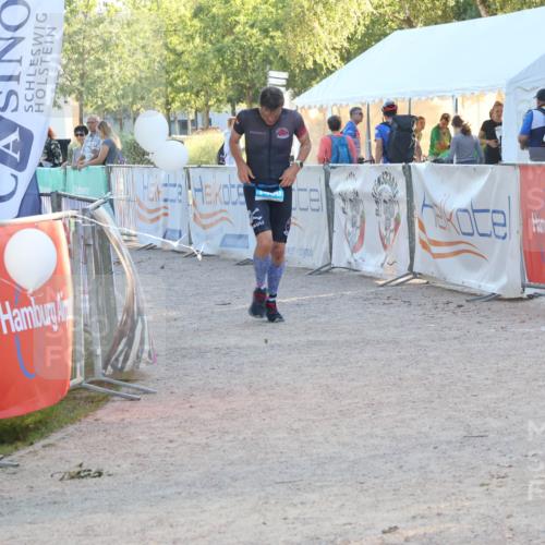 07.09.2025 - 19. Norderstedt Triathlon Luisa Fischer http://msf.ph/oto/8745225 07.09.2025 17:18:51 Ziel 1460 meine-sportfotos.de