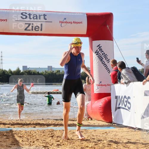 07.09.2025 - 19. Norderstedt Triathlon Luisa Fischer http://msf.ph/oto/8745249 07.09.2025 10:24:07 Schwimmen 71, 75, 105, 113, 635, 636, 660 meine-sportfotos.de