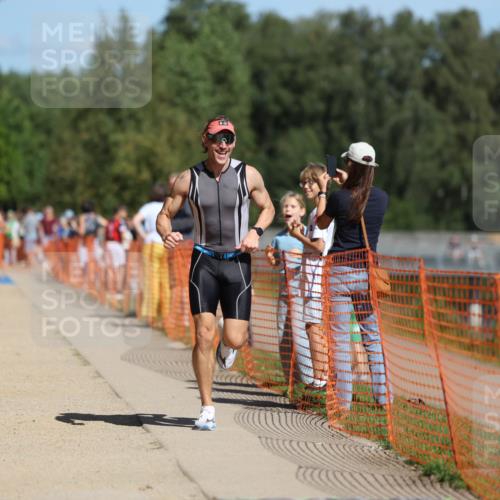 07.09.2025 - 19. Norderstedt Triathlon Michael Strokosch http://msf.ph/oto/8745252 07.09.2025 12:35:30 Laufen 151, 845, 851 meine-sportfotos.de