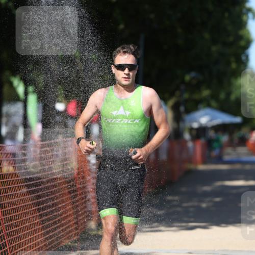 07.09.2025 - 19. Norderstedt Triathlon Michael Strokosch http://msf.ph/oto/8745266 07.09.2025 14:46:27 Laufen 992, 1007 meine-sportfotos.de