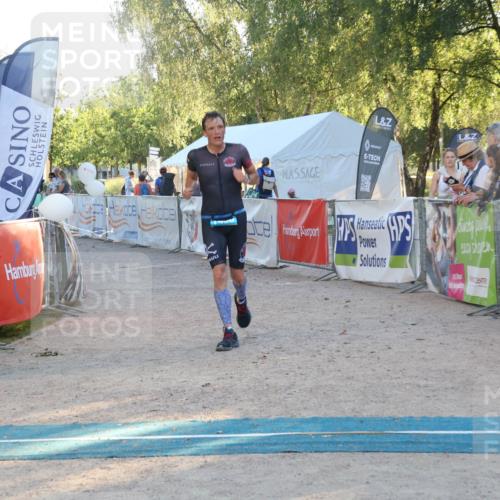 07.09.2025 - 19. Norderstedt Triathlon Luisa Fischer http://msf.ph/oto/8745284 07.09.2025 17:18:54 Ziel 1460 meine-sportfotos.de