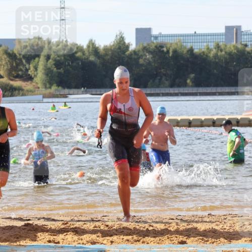 07.09.2025 - 19. Norderstedt Triathlon Luisa Fischer http://msf.ph/oto/8745287 07.09.2025 10:24:11 Schwimmen 71, 75, 105, 113, 115, 134, 635, 636, 660, 665 meine-sportfotos.de