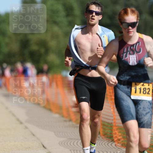 07.09.2025 - 19. Norderstedt Triathlon Michael Strokosch http://msf.ph/oto/8745297 07.09.2025 11:58:26 Laufen 185, 1172, 1182 meine-sportfotos.de