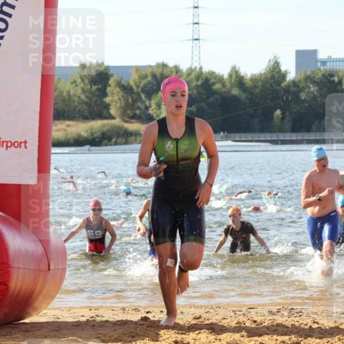 07.09.2025 - 19. Norderstedt Triathlon Luisa Fischer http://msf.ph/oto/8745304 07.09.2025 10:24:12 Schwimmen 60, 71, 75, 102, 105, 113, 115, 134, 635, 636, 660, 665 meine-sportfotos.de