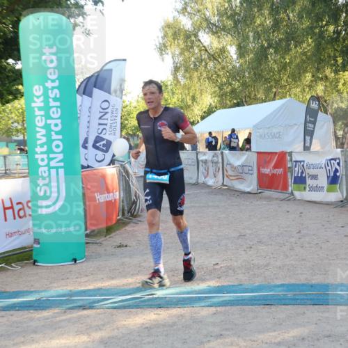 07.09.2025 - 19. Norderstedt Triathlon Luisa Fischer http://msf.ph/oto/8745313 07.09.2025 17:18:55 Ziel 1460 meine-sportfotos.de