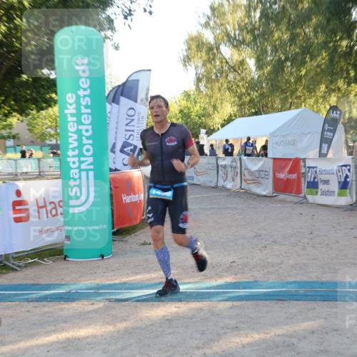 07.09.2025 - 19. Norderstedt Triathlon Luisa Fischer http://msf.ph/oto/8745324 07.09.2025 17:18:55 Ziel 1460 meine-sportfotos.de
