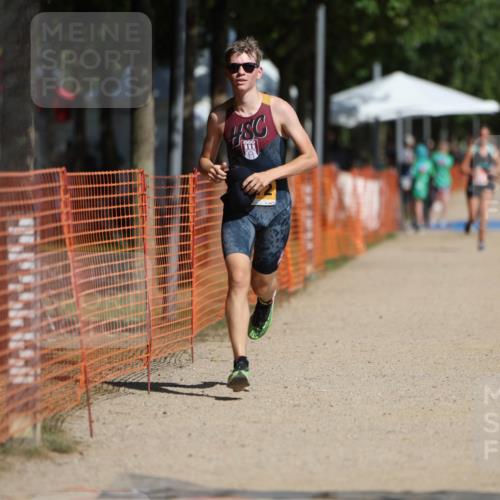 07.09.2025 - 19. Norderstedt Triathlon Michael Strokosch http://msf.ph/oto/8745332 07.09.2025 11:58:28 Laufen 185, 1172, 1182 meine-sportfotos.de