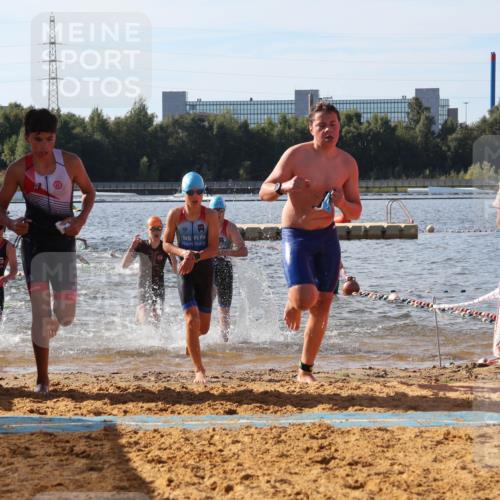07.09.2025 - 19. Norderstedt Triathlon Luisa Fischer http://msf.ph/oto/8745345 07.09.2025 10:24:15 Schwimmen 60, 71, 75, 79, 102, 105, 113, 115, 134, 635, 636, 660, 665 meine-sportfotos.de