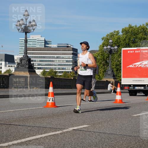 07.09.2025 - BARMER Alsterlauf Yannick Fuchs http://msf.ph/oto/8745348 07.09.2025 09:30:49 Laufen 3118, 1 meine-sportfotos.de