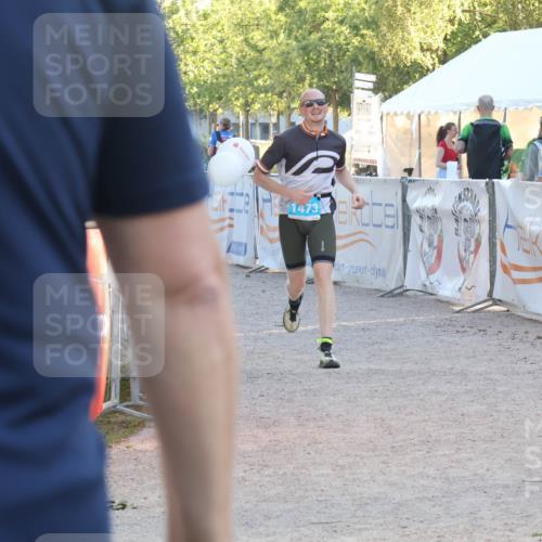 07.09.2025 - 19. Norderstedt Triathlon Luisa Fischer http://msf.ph/oto/8745364 07.09.2025 17:19:06 Ziel 1473 meine-sportfotos.de