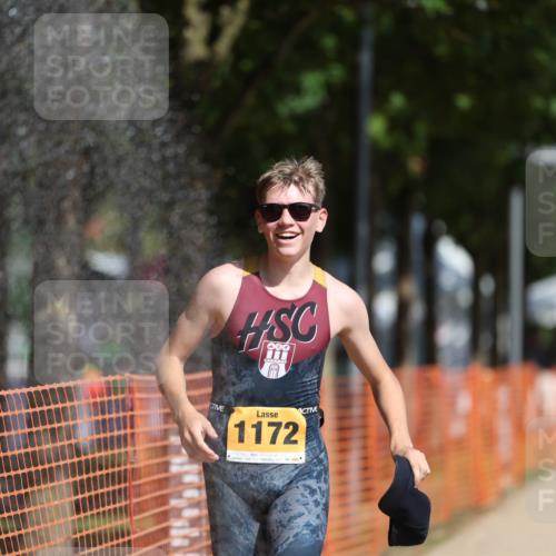 07.09.2025 - 19. Norderstedt Triathlon Michael Strokosch http://msf.ph/oto/8745378 07.09.2025 11:58:30 Laufen 185, 1172, 1182 meine-sportfotos.de