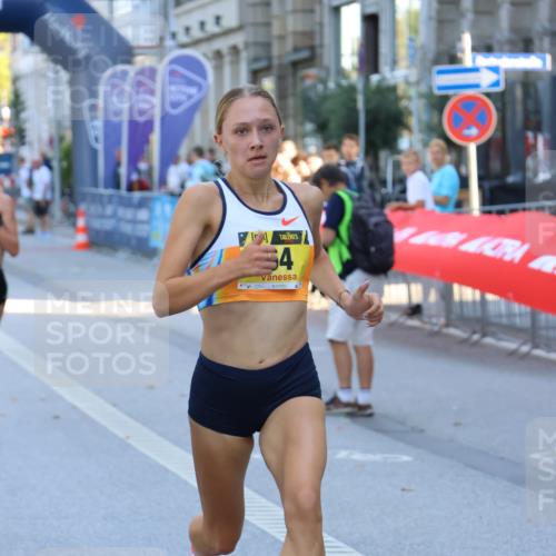 07.09.2025 - BARMER Alsterlauf Strokosch-Dieckow http://msf.ph/oto/8745429 07.09.2025 11:15:54 Ziel  meine-sportfotos.de
