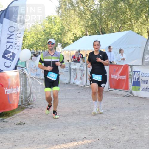 07.09.2025 - 19. Norderstedt Triathlon Luisa Fischer http://msf.ph/oto/8745469 07.09.2025 17:19:39 Ziel 397, 1475 meine-sportfotos.de