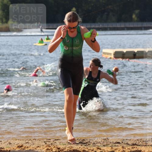 07.09.2025 - 19. Norderstedt Triathlon Luisa Fischer http://msf.ph/oto/8745472 07.09.2025 10:24:24 Schwimmen 60, 79, 102, 104, 105, 115, 124, 132, 134, 660, 665, 683 meine-sportfotos.de