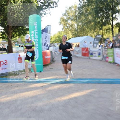 07.09.2025 - 19. Norderstedt Triathlon Luisa Fischer http://msf.ph/oto/8745495 07.09.2025 17:19:40 Ziel 397, 1475 meine-sportfotos.de