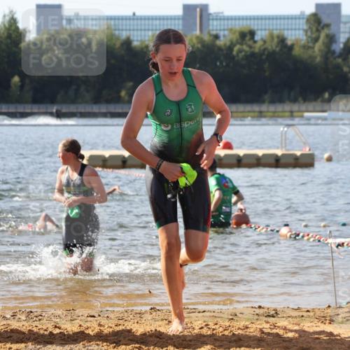 07.09.2025 - 19. Norderstedt Triathlon Luisa Fischer http://msf.ph/oto/8745504 07.09.2025 10:24:25 Schwimmen 60, 79, 102, 104, 115, 124, 132, 134, 660, 665, 683 meine-sportfotos.de