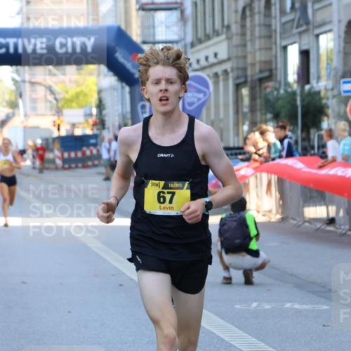 07.09.2025 - BARMER Alsterlauf Strokosch-Dieckow http://msf.ph/oto/8745512 07.09.2025 11:15:48 Ziel  meine-sportfotos.de