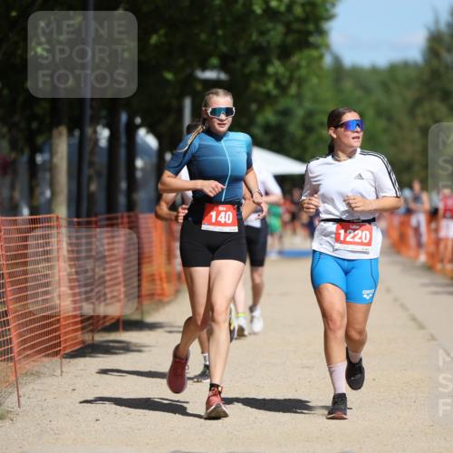 07.09.2025 - 19. Norderstedt Triathlon Michael Strokosch http://msf.ph/oto/8745513 07.09.2025 12:35:40 Laufen 140, 697, 737, 1220 meine-sportfotos.de