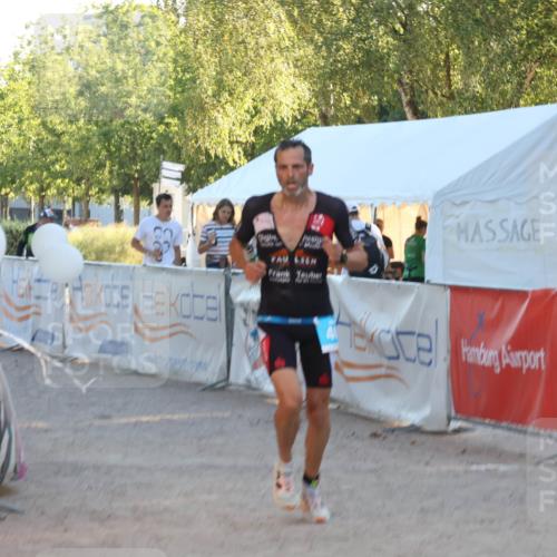 07.09.2025 - 19. Norderstedt Triathlon Luisa Fischer http://msf.ph/oto/8745553 07.09.2025 17:20:26 Ziel 406 meine-sportfotos.de