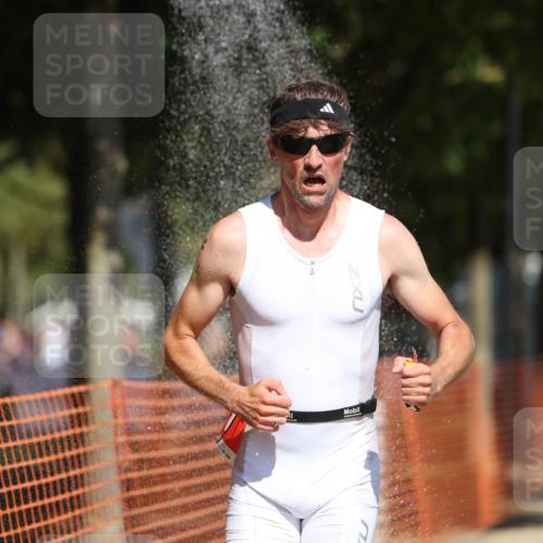07.09.2025 - 19. Norderstedt Triathlon Michael Strokosch http://msf.ph/oto/8745560 07.09.2025 12:35:43 Laufen 140, 697, 737, 1220 meine-sportfotos.de