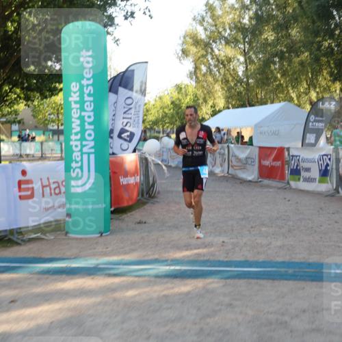 07.09.2025 - 19. Norderstedt Triathlon Luisa Fischer http://msf.ph/oto/8745566 07.09.2025 17:20:28 Ziel 406 meine-sportfotos.de