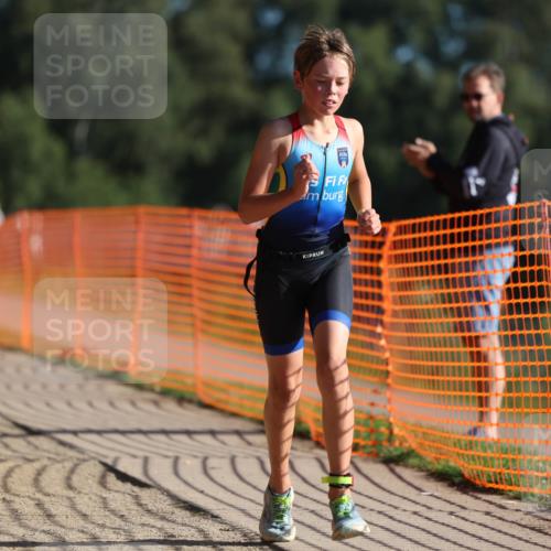 07.09.2025 - 19. Norderstedt Triathlon Michael Strokosch http://msf.ph/oto/8745597 07.09.2025 09:43:37 Laufen 562, 591 meine-sportfotos.de