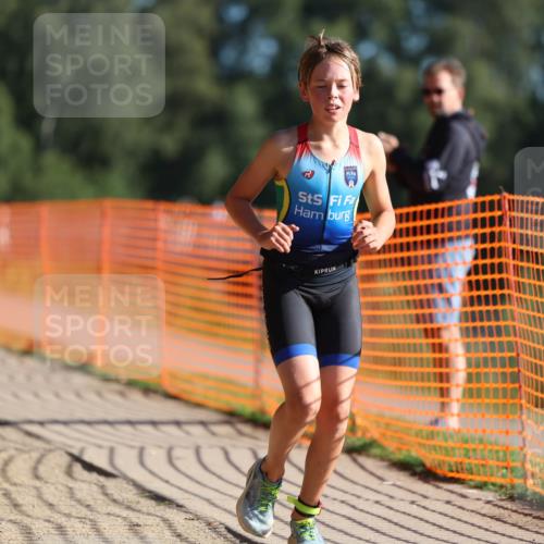 07.09.2025 - 19. Norderstedt Triathlon Michael Strokosch http://msf.ph/oto/8745604 07.09.2025 09:43:37 Laufen 562, 591 meine-sportfotos.de