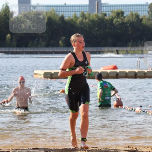 07.09.2025 - 19. Norderstedt Triathlon Luisa Fischer http://msf.ph/oto/8745609 07.09.2025 10:24:28 Schwimmen 60, 79, 102, 104, 124, 132, 134, 665, 683 meine-sportfotos.de