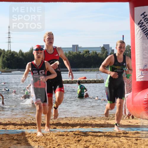 07.09.2025 - 19. Norderstedt Triathlon Luisa Fischer http://msf.ph/oto/8745635 07.09.2025 10:24:30 Schwimmen 60, 79, 83, 102, 104, 124, 132, 674, 683 meine-sportfotos.de