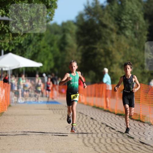 07.09.2025 - 19. Norderstedt Triathlon Michael Strokosch http://msf.ph/oto/8745637 07.09.2025 09:43:44 Laufen 568, 572 meine-sportfotos.de