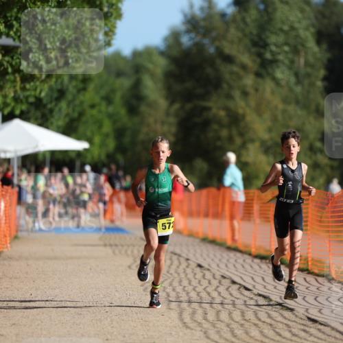 07.09.2025 - 19. Norderstedt Triathlon Michael Strokosch http://msf.ph/oto/8745647 07.09.2025 09:43:44 Laufen 568, 572 meine-sportfotos.de