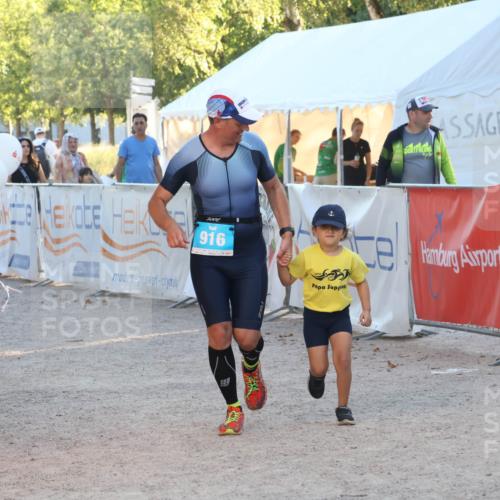07.09.2025 - 19. Norderstedt Triathlon Luisa Fischer http://msf.ph/oto/8745664 07.09.2025 17:20:41 Ziel 916 meine-sportfotos.de