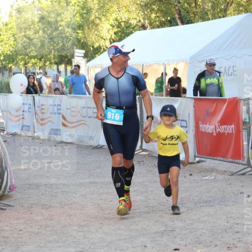 07.09.2025 - 19. Norderstedt Triathlon Luisa Fischer http://msf.ph/oto/8745681 07.09.2025 17:20:41 Ziel 916 meine-sportfotos.de