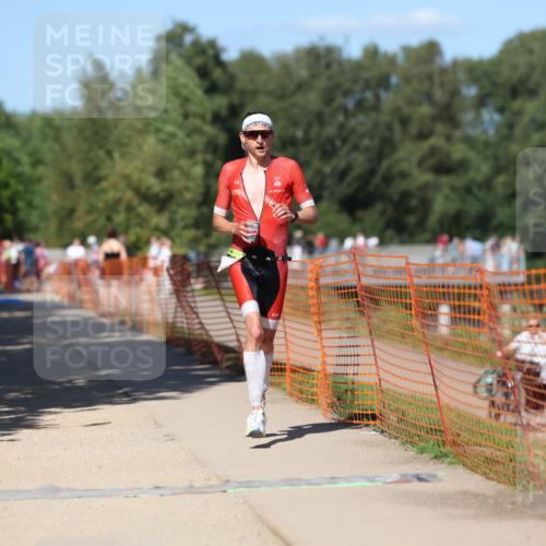 07.09.2025 - 19. Norderstedt Triathlon Michael Strokosch http://msf.ph/oto/8745713 07.09.2025 14:47:19 Laufen 975 meine-sportfotos.de